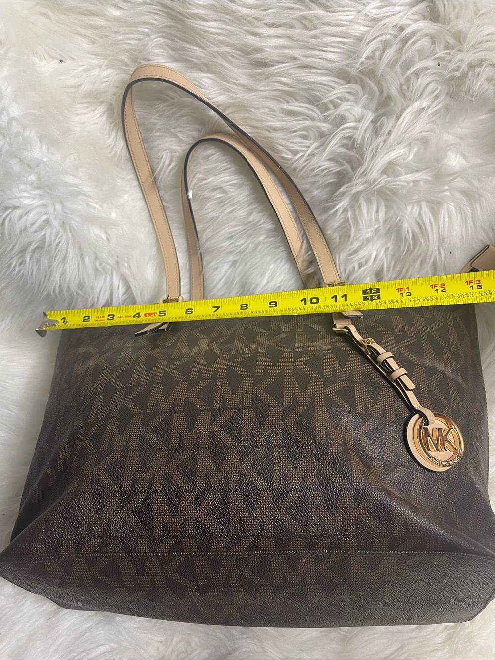 Michael Kors Brown MK Logo Tote with leather Beige Trim& straps - Picture 6 of 13